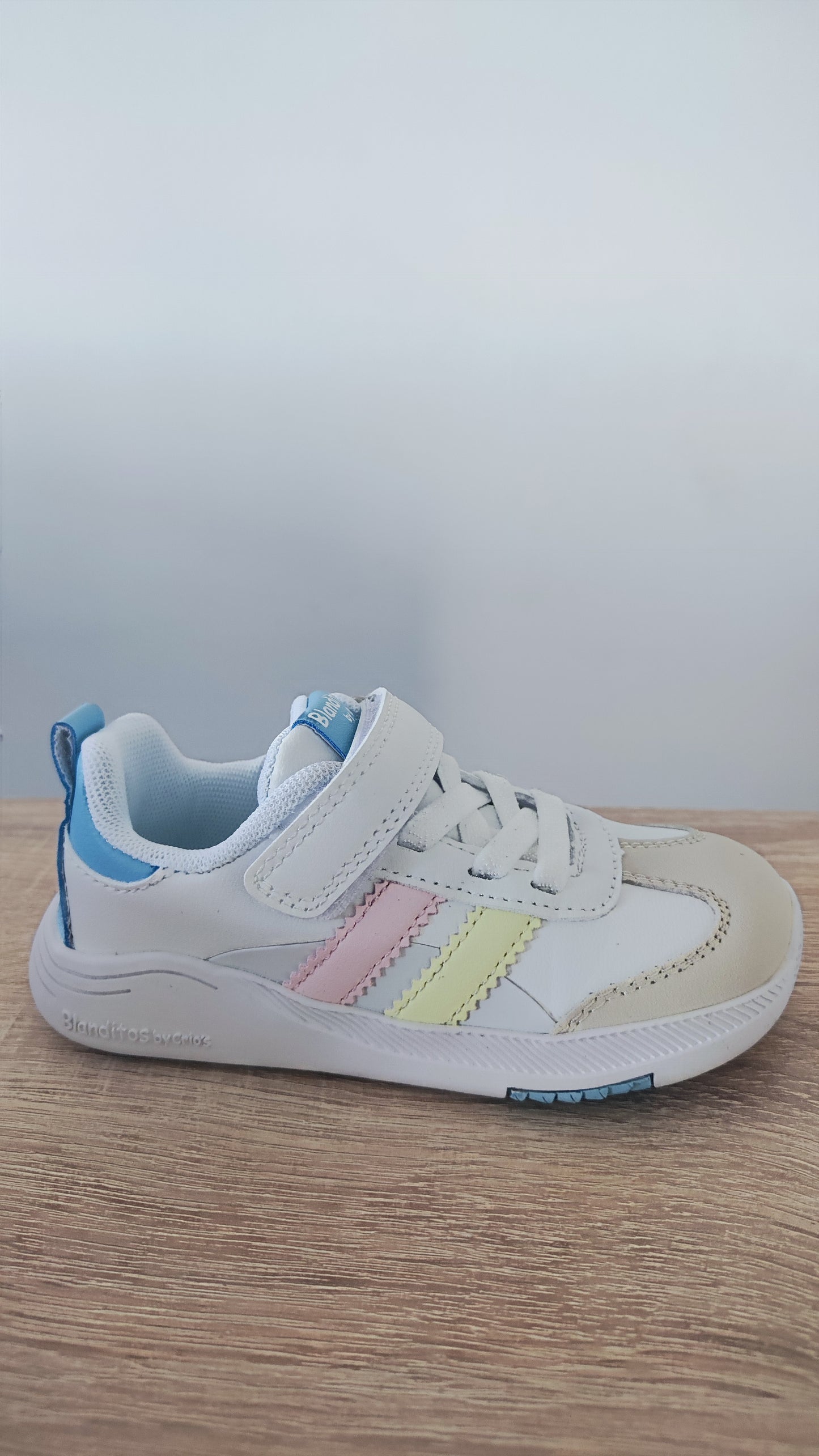 Sapatilhas Vegan Ares Rosa, azul e amarelo- Blanditos By Crio´s