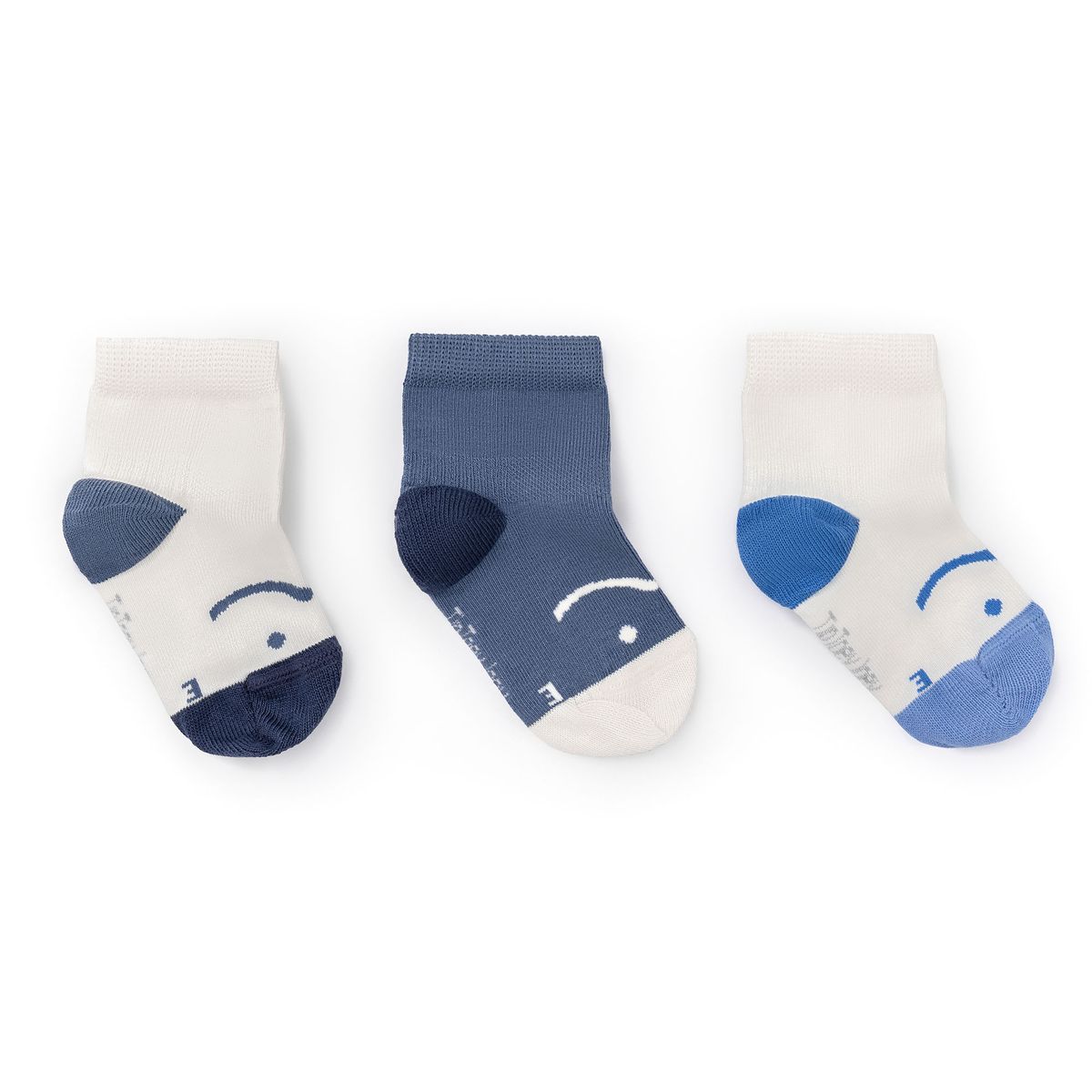 Kit de 3 meias em tons de azul e branco com sorriso