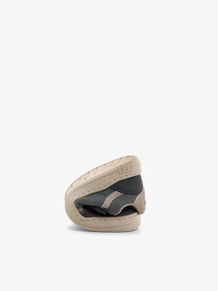 Sapatilhas Mustang Free Kids- Abi azul