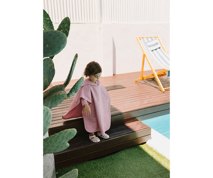 Poncho Praia Whale Pink- Monnëka