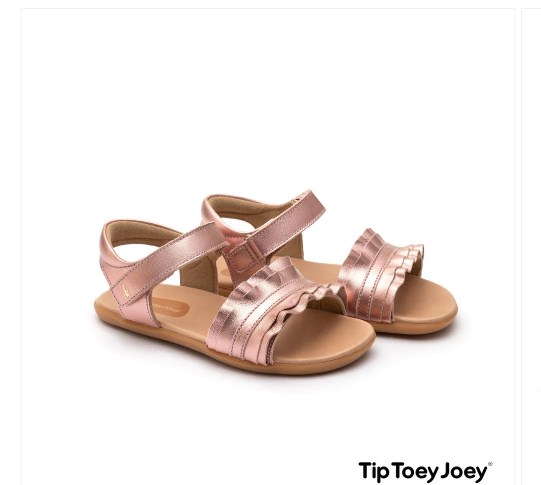 Sandálias Ruffle Rose Gold (marcha aqdriquida)- Tip Toey Joey