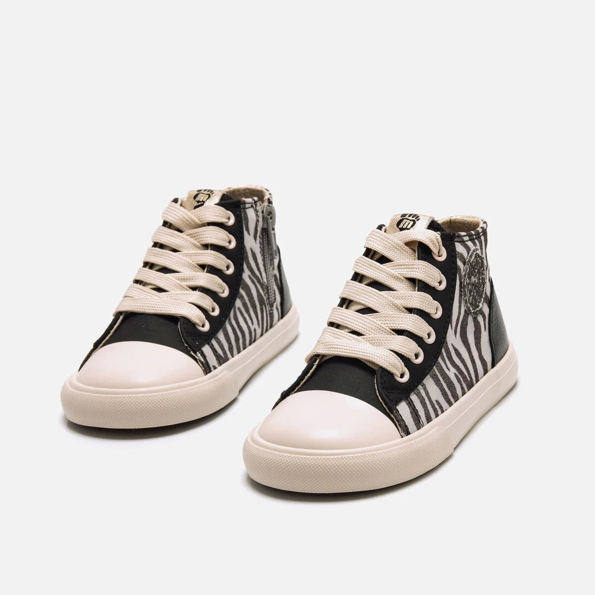 Sapatilhas Botim Mustang Free Kids- Tiger off White